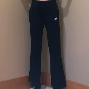 black nike sweatpants
